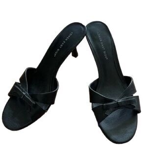 ✨ Black Heel Sandals
LOWER EAST SIDE✨